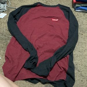 Levi’s long sleeve shirt